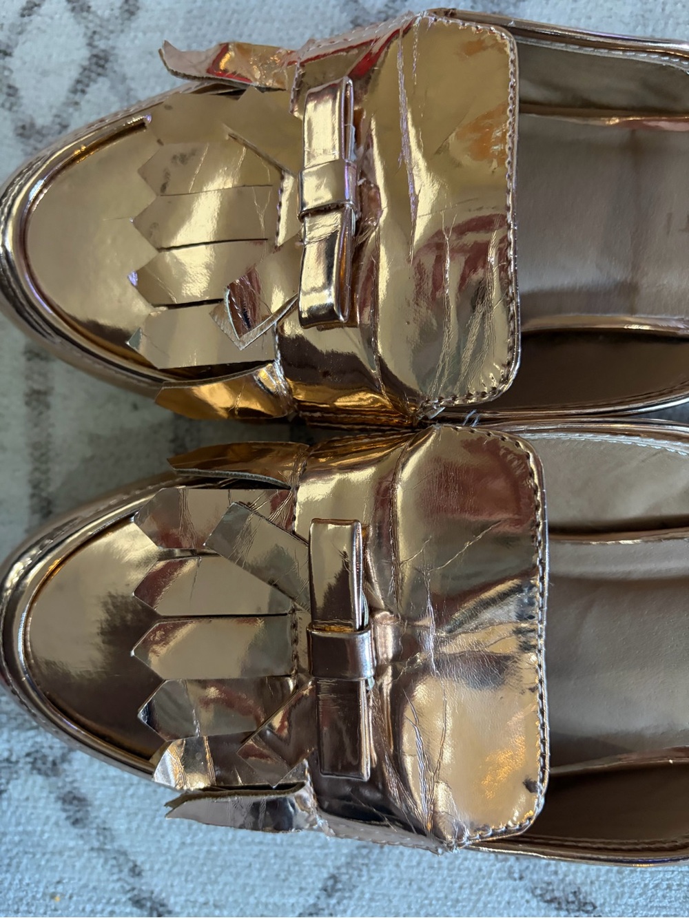 Madden Girl Rose Gold Metallic Fringe Mule Loafers Bow Detail Size 8 - Picture 3 of 6